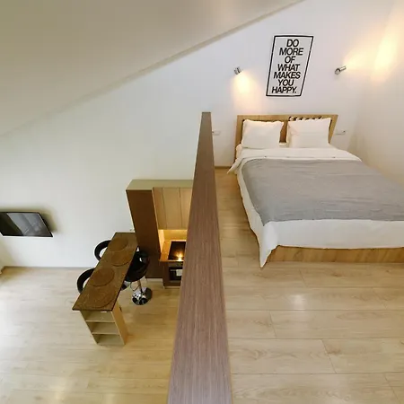 City Loft With Private Parking By Hostlovers Apartment *